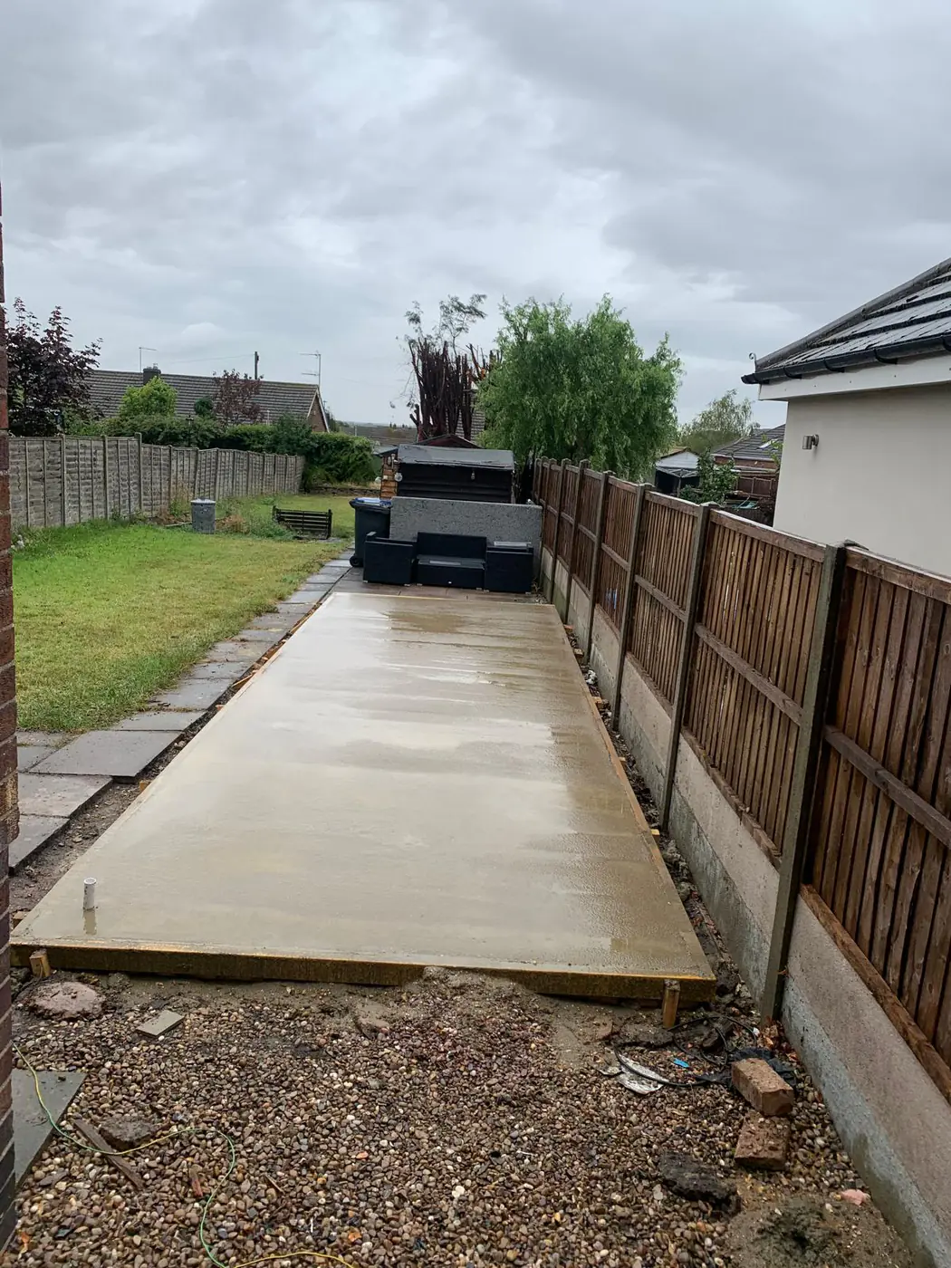 Finished side-return base running the length of the house