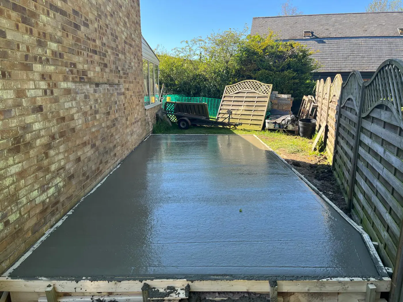Freshly poured base in a narrow side access